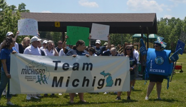 El equipo de Michigan celebró el inicio de los Transplant Games of America. 